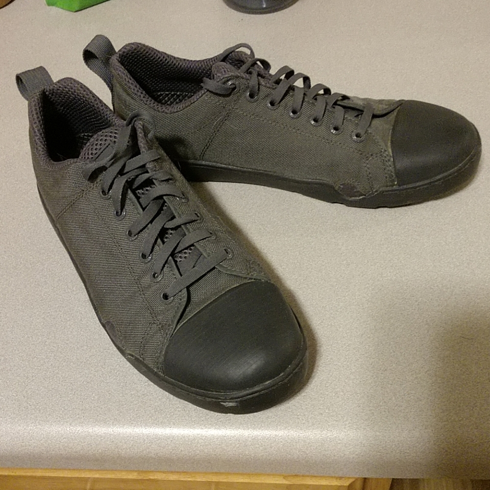 Altama Maritime Assault Boots 10R-Mens